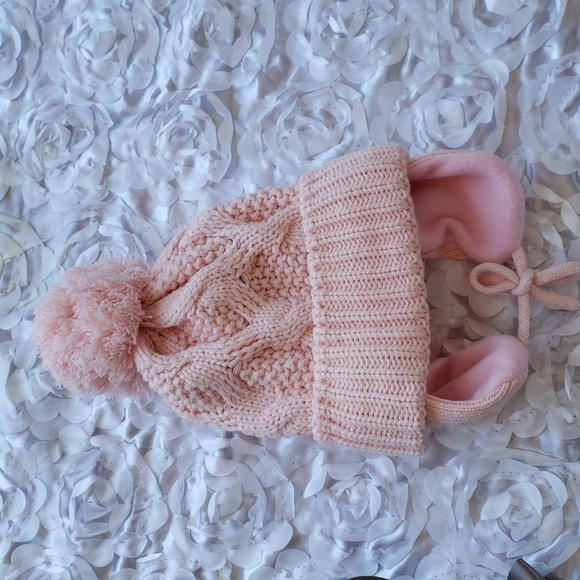 Winter Accessories Bundle - Boots and Knit Pompom Toque - Picture 7 of 7